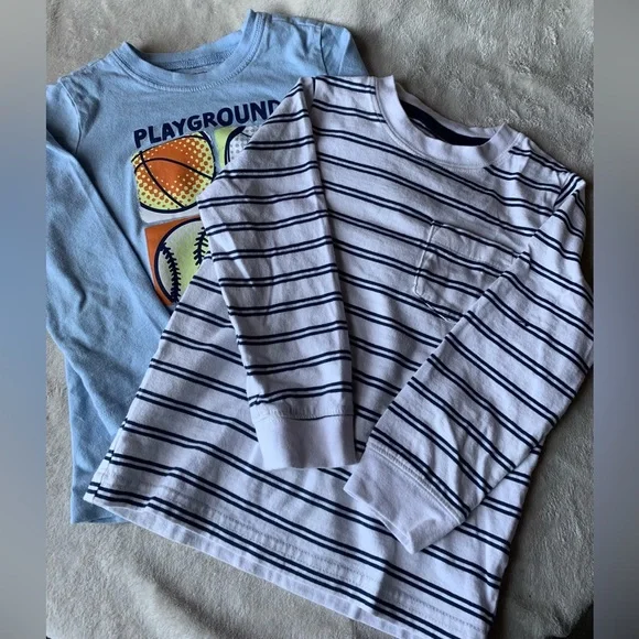 Carter’s Bundle of 4 long sleeve Size 3T - Picture 6 of 7